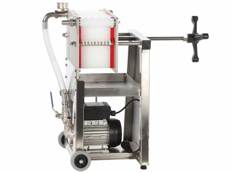 Enotecnica Pillan F10 - Filtre à plaques pour vin sur chariot - Châssis INOX et pompe NOVAX