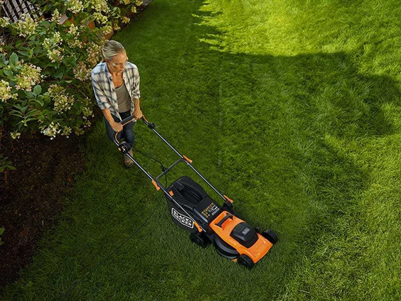 Black & Decker BEMWP340-QS - Tondeuse à gazon électrique - 1400 W - Coupe 34 cm