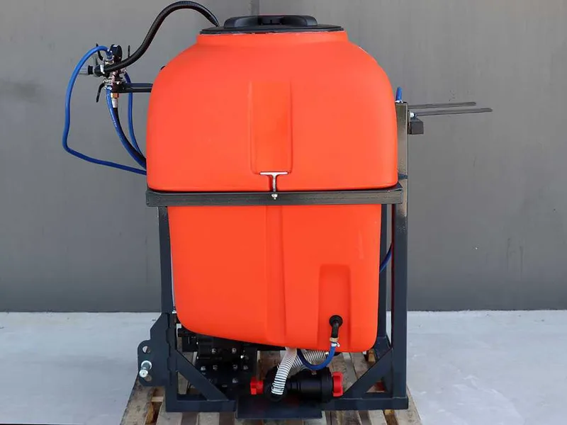 Dal Degan ILEO 400 L - Pulvérisateur porté à tracteur - pompe APS 51
