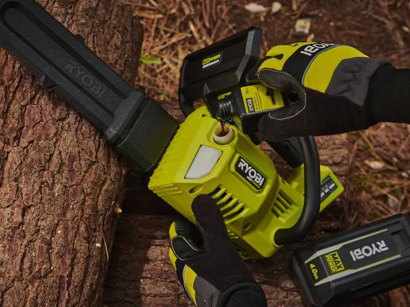 Ryobi RY36THCSX30A-140 - Tronçonneuse électrique d'élagage - 36 V 4 Ah - Guide 30 cm