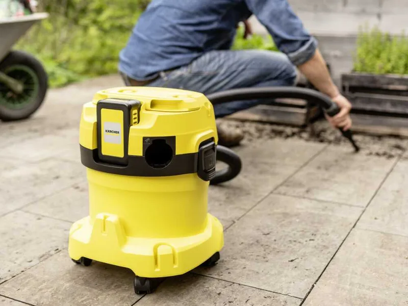 Karcher WD 2-18 - Aspirateur multifonction - Bidon 12 L - 18 V - 5 Ah