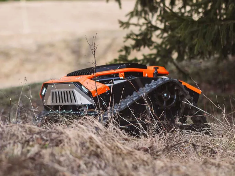 Stocker Titan 500 - Robot débroussailleur à chenilles hybride (thermique + batterie) - Radiocommandé