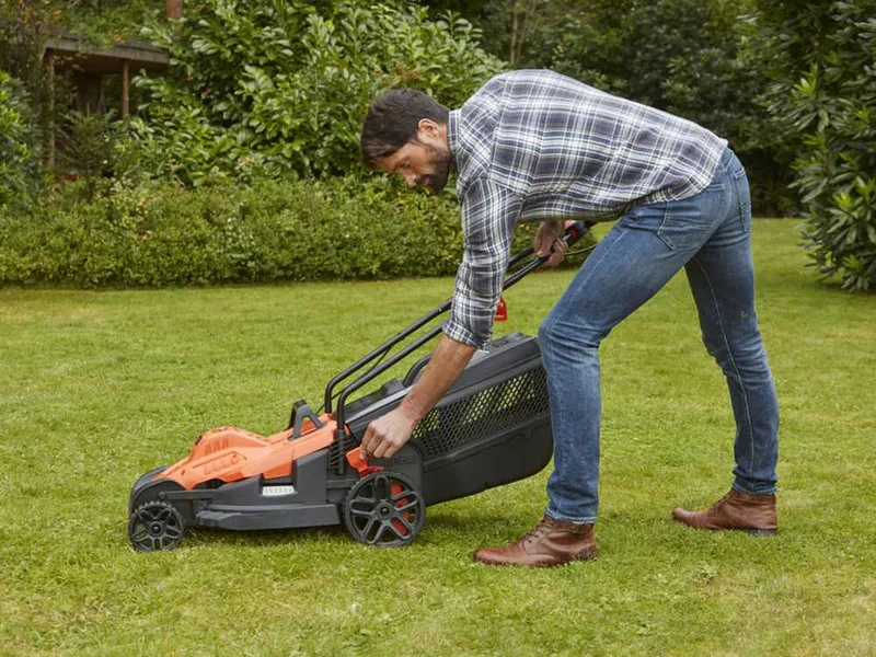 Black & Decker BEMW471ES-QS - Tondeuse à gazon électrique - 1600W - Coupe de 38 cm