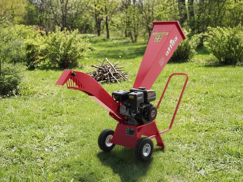 Attila ATS 600 L - Broyeur de branches thermique - Moteur Loncin G220F