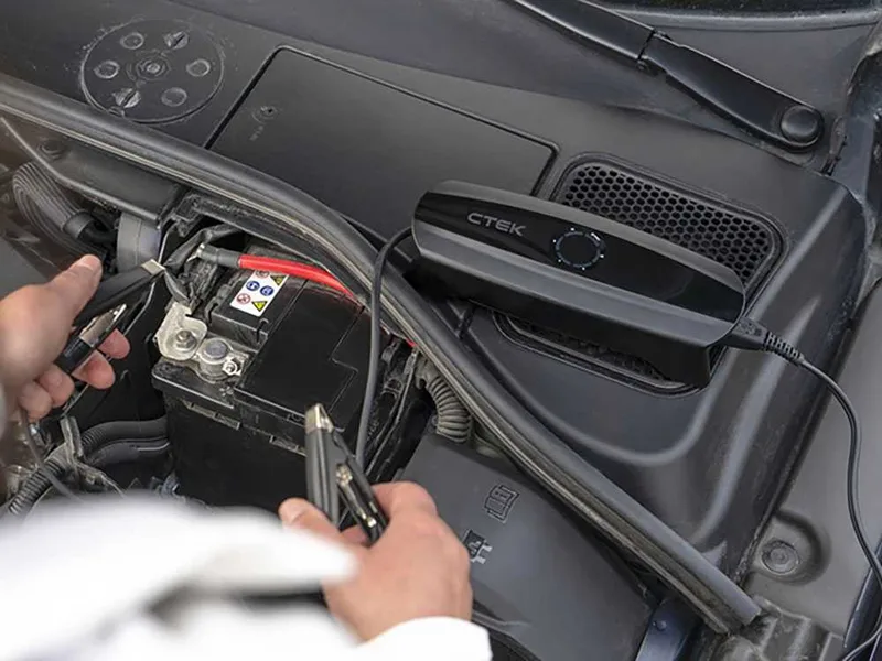 Ctek cs-one - Chargeur de batterie/mainteneur de charge adaptatif - Recharge adaptative