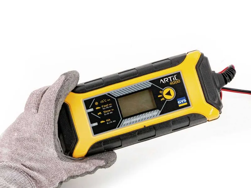 GYS Artic 4000 - Chargeur d'entretien automatique - Batteries 6 - 12 V