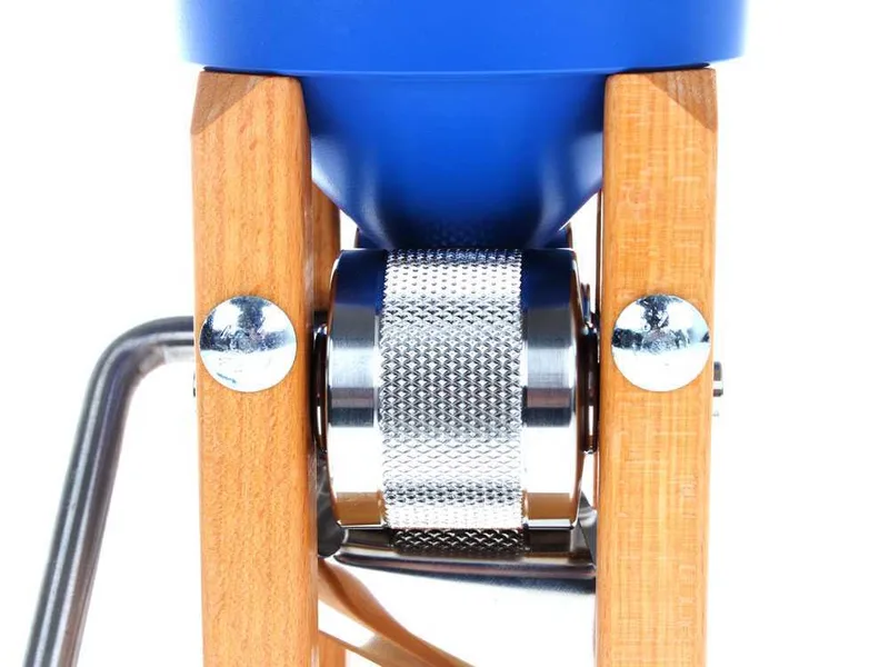Eschenfelder Novia nb1200 aluminium bleu 150g - Floconneuse manuelle avec rouleaux en acier inoxydable
