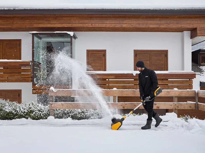 Stiga ST 300e Kit - Fraise à neige à batterie - 48V/2Ah