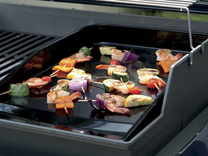 Plancha en fonte émaillée pour barbecue Weber Spirit et SmokeFire