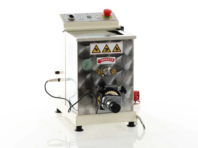 Fama Grande avec coupe-pâtes - Machine à pâtes professionnelle triphasée 2 en 1 - Pétrissage et extrusion