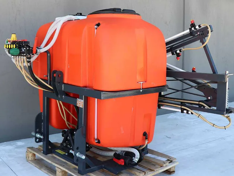 Dal Degan manda extra 600L - Pulvérisateur pour désherbage sur tracteur - Rampe désherbage 12 m - Pompe bp 125K