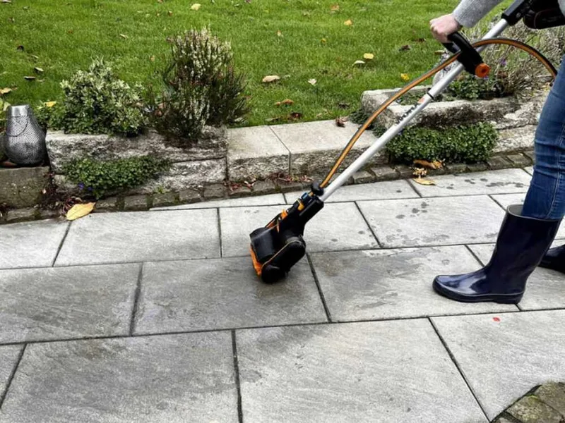 Worx WG441E - Nettoyeur d'extérieur à batterie - Batterie de 20V - 4Ah - 2 brosses incluses
