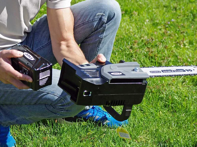 Ama Freemow 98715 - Tronçonneuse à batterie - 40 V 2,5 Ah - Guide de 30 cm