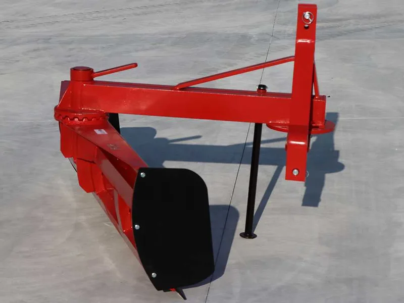 Lame niveleuse pour tracteur AgriEuro LLP200 - Série Lourde - pivot d'attelage et lame rotatifs