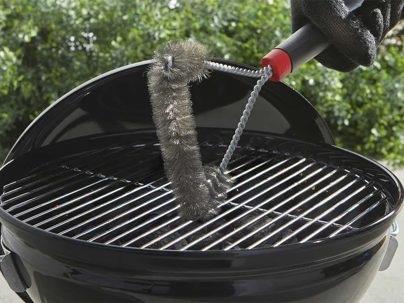 Brosse triangulaire pour grilles Weber - 30 cm