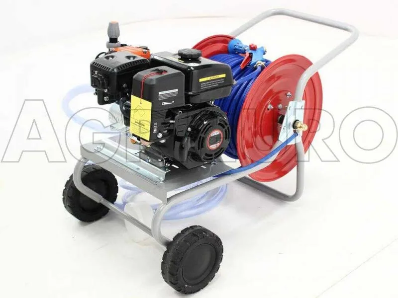 Groupe motopompe de pulvérisation Comet MP 30 avec moteur essence Loncin G 200 F et chariot