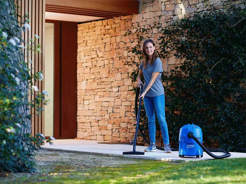 Nilfisk Buddy II 18 T EU - Aspirateur eau et poussière