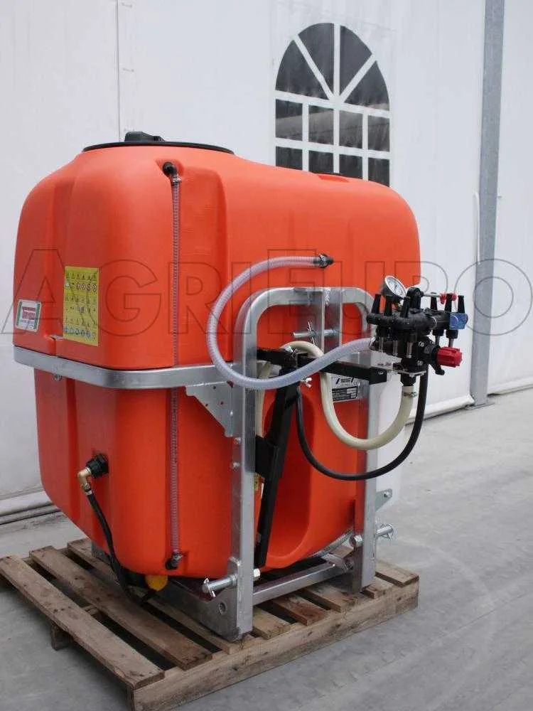 Tornado EMILIA 600/135 - Pulvérisateur porté agricole pour désherbage à tracteur - Réservoir 600 litres