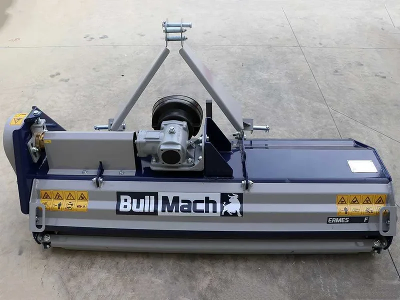 BullMach ERMES 135 F - Broyeur sur tracteur - Série légère
