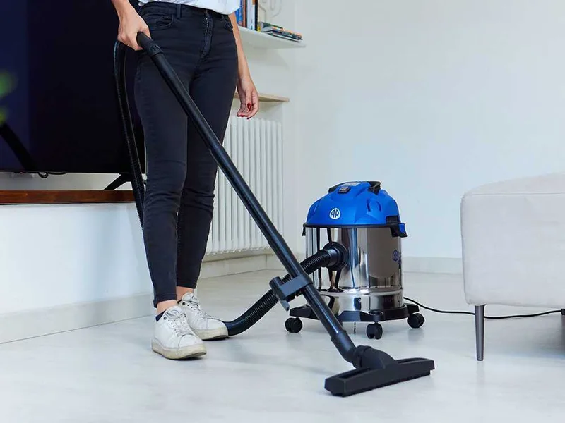 Annovi & Reverberi AR3370 - Aspirateur Bidon multifonctions - Cuve Inox 20 L - 1400W