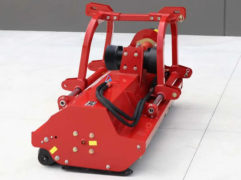 GeoTech Pro RMF140 - Broyeur pour tracteur - Série moyenne-lourde - Réversible - Avec déport hydraulique