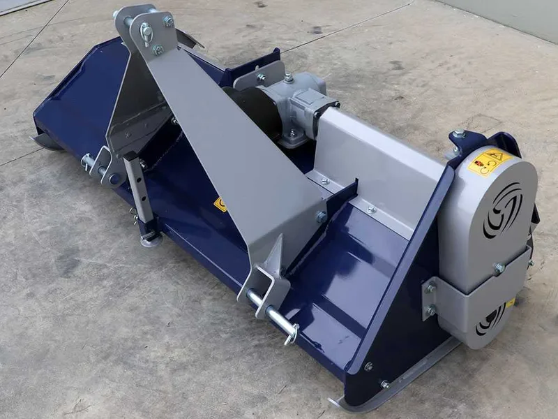 BullMach ERMES 145 F - Broyeur sur tracteur - Série légère