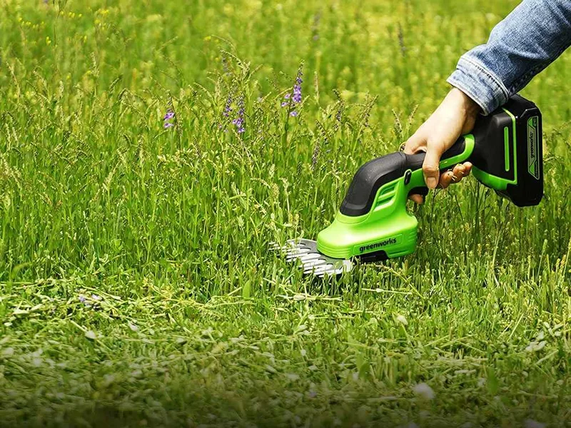 GREENWORKS G24SHT - Cisaille à gazon à batterie