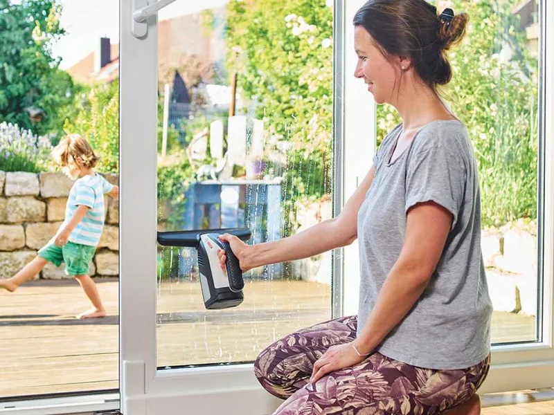 BOSCH GlassVAC Solo Plus - Nettoyeur de vitres électrique à batterie - avec une tête, vaporisateur et chiffon en microfibre