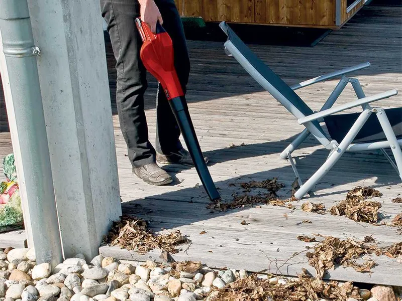 Einhell GE-CL 18 Li E - Souffleur de feuilles à batterie - Batterie de 18V 2.5Ah