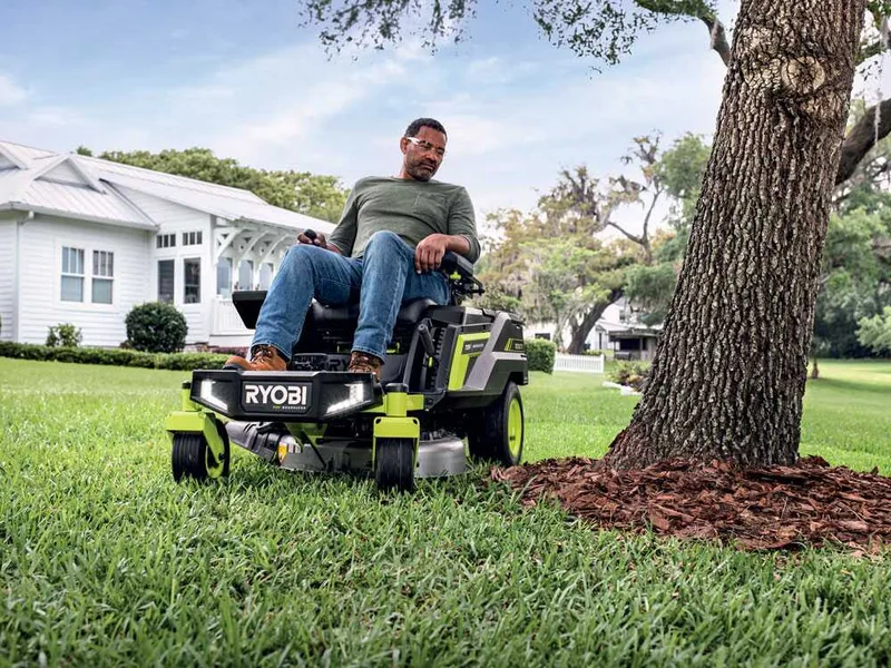 Ryobi ZTRX76 - Tondeuse autoportée à batterie et rayon de braquage zéro - 72V/20Ah - coupe de 76cm - 2en1