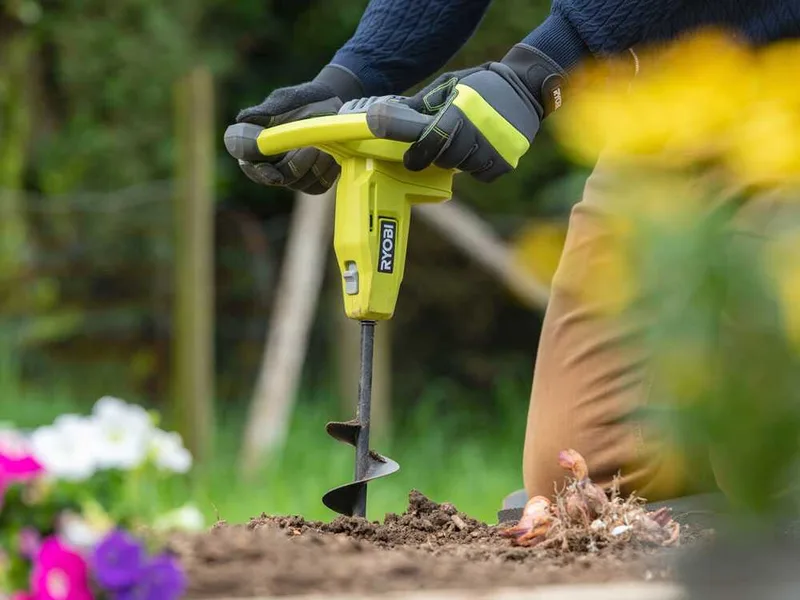Ryobi RY18HA-0 - Tarière à batterie - 18V