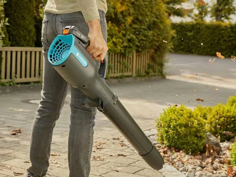 Gardena PowerJet 18V P4A - Souffleur de feuilles à batterie 18 V 2,5 Ah