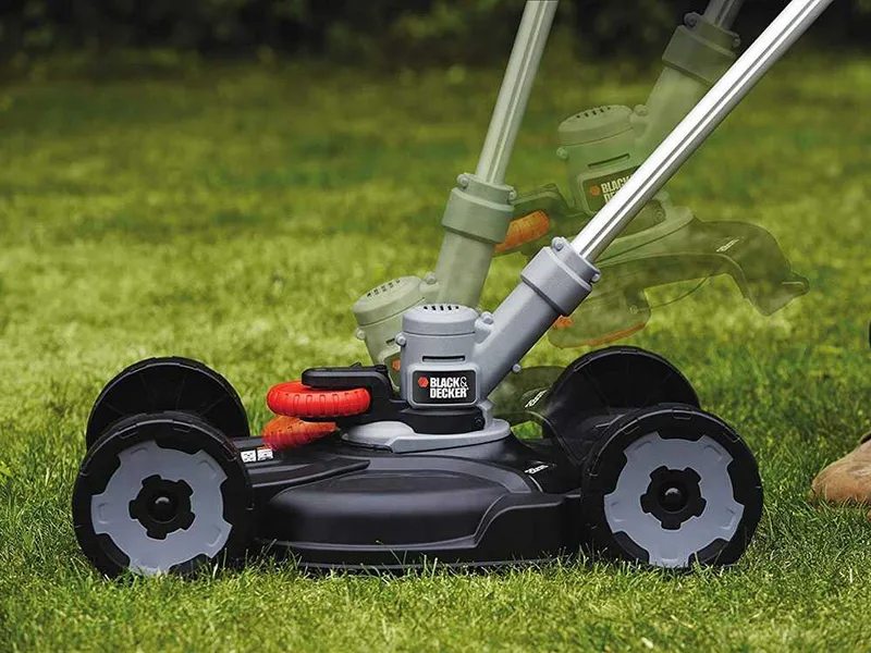 Black & Decker STC1820CM-QW - Coupe-bordure 18V 2Ah + une batterie 18V 2Ah