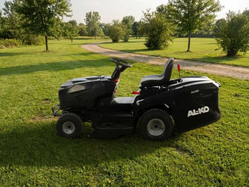 AL-KO Comfort 14-86.6 HD-A - Tracteur tondeuse - Transmission hydrostatique - Bac de ramassage
