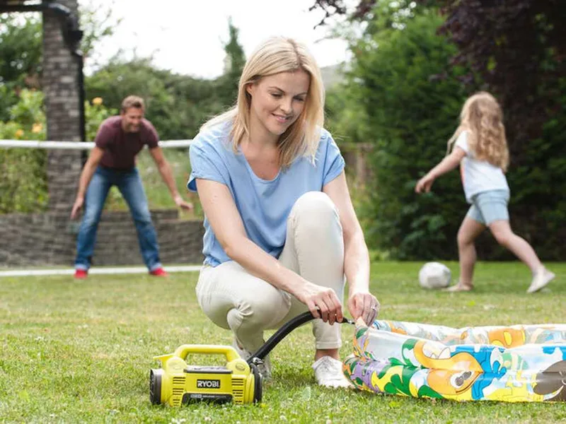 Ryobi R18I-0 - Compresseur à batterie portatif - 18V - sans batterie et sans chargeur