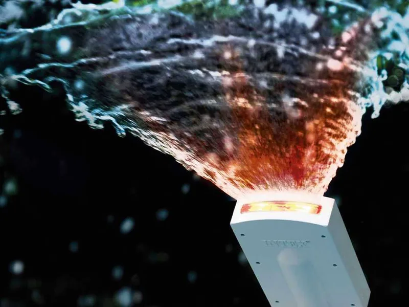 Fontaine LED multicolore Intex 28089 - Débit d'eau min. 3785 L/h
