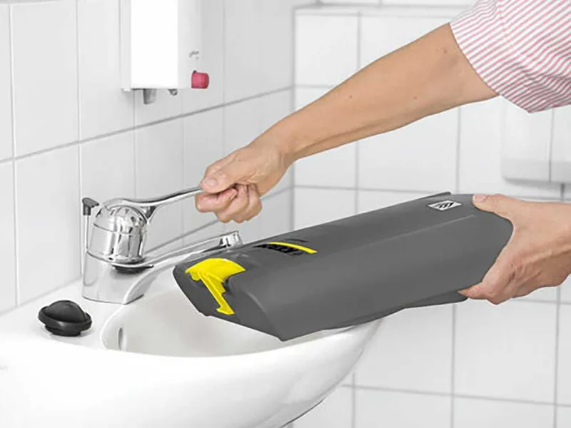 Karcher Pro BR 30/4 C Retail - Nettoyeur de sols 3 en 1 : lave, sèche et aspire