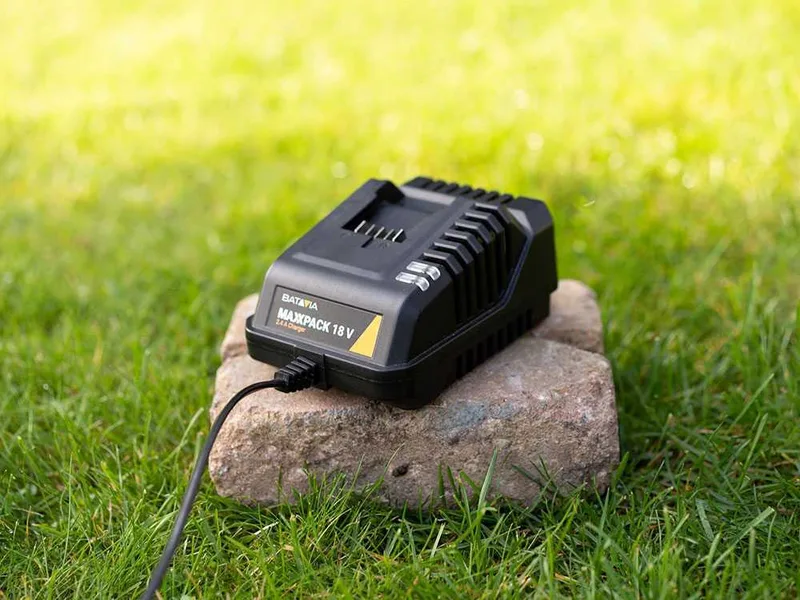 Chargeur BATAVIA 18V/ 2.4 A