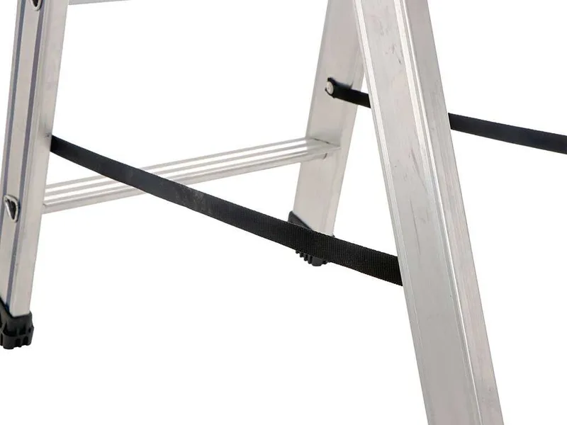 S.T.P. Issima, 5 marches, 1.74 m - Échelle en aluminium avec tréteau