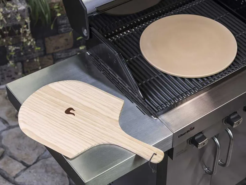 Set pierre ronde et pelle en bois pour pizza