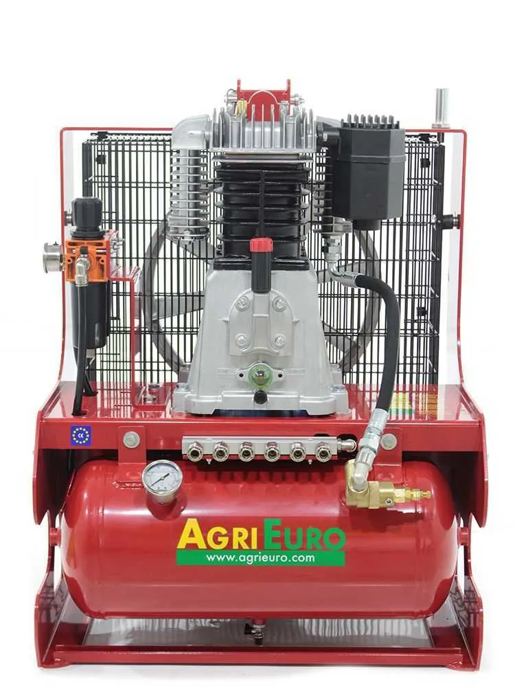Compresseur avec attelage 3 points AgriEuro Tractor 900 récolte des olives et taille