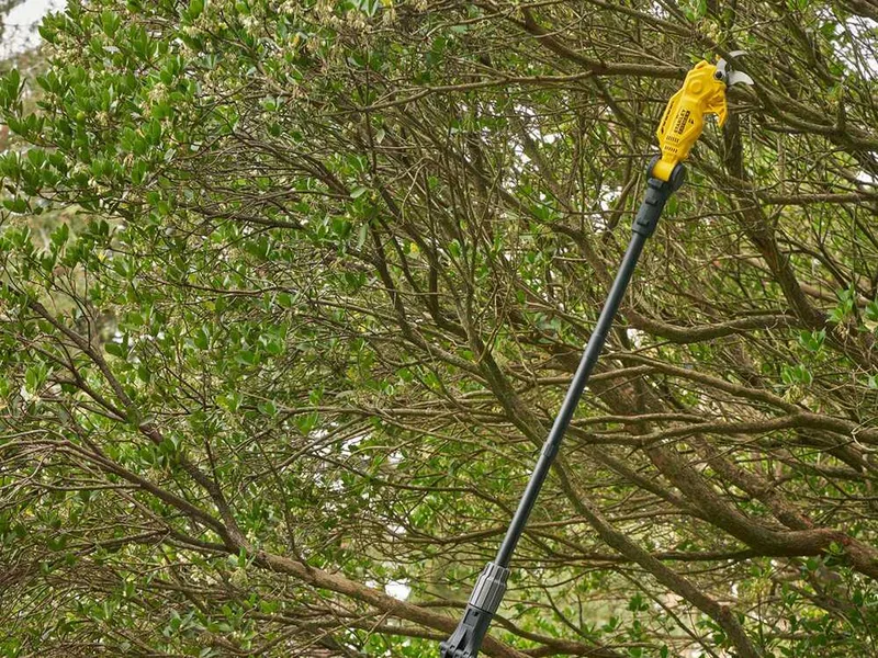 Stanley Fatmax SFMCPP632D1-QW - Échenilloir à batterie - 240 cm - 18 V 2 Ah - Diamètre de coupe 32 mm