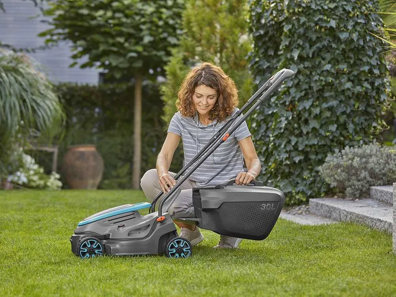 Gardena PowerMax 32/18V P4A - Tondeuse à gazon à batterie - 18V/4Ah - Coupe 32 cm