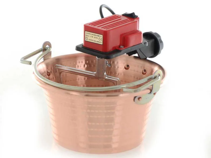 Chaudron en cuivre électrique martelé pour polenta NuovaFac Cuoca Automatica base plate 4L - 5W
