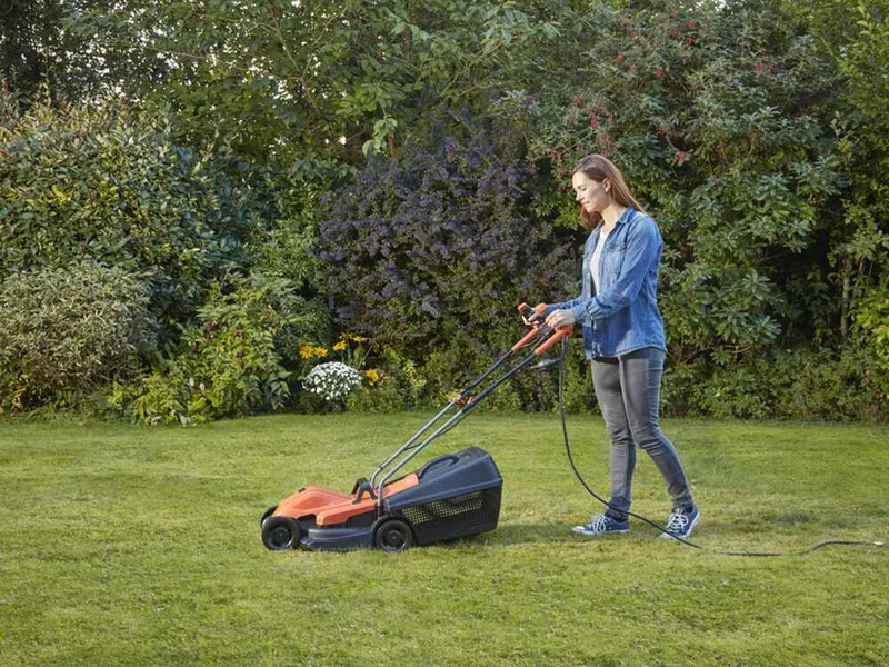 Black & Decker BEMW451BH-QS - Tondeuse à gazon électrique - 1200W - Coupe de 32 cm