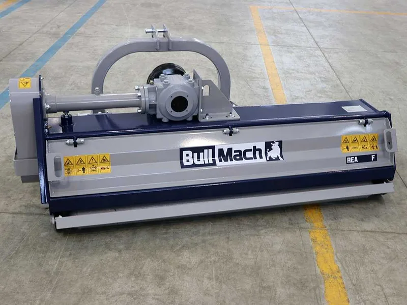 BullMach Rea 185 F - Broyeur sur tracteur - Série médium