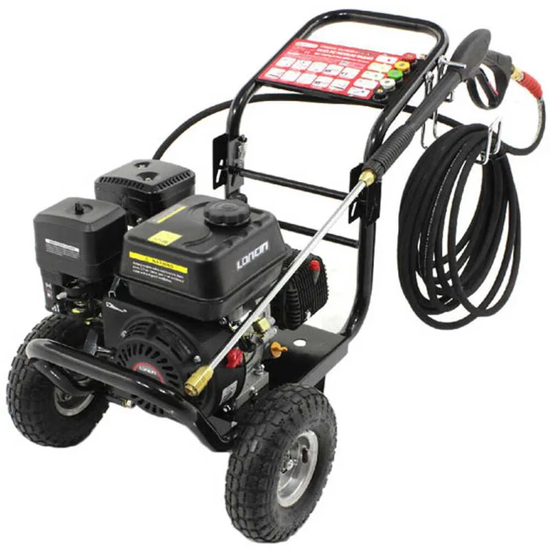Nettoyeur haute pression thermique GeoTech Pro PWP 12/205 ZW avec moteur Loncin à essence