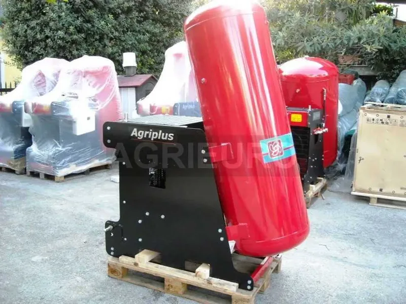 Compresseur à tracteur Airmec Agriplus 1000/500 - tête 1000, réservoir 500 L