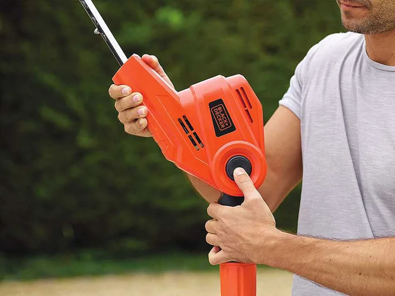 Black & Decker PH5551-QS - Taille-haie électrique sur perche de rallonge télescopique orientable - Lame de 51 cm