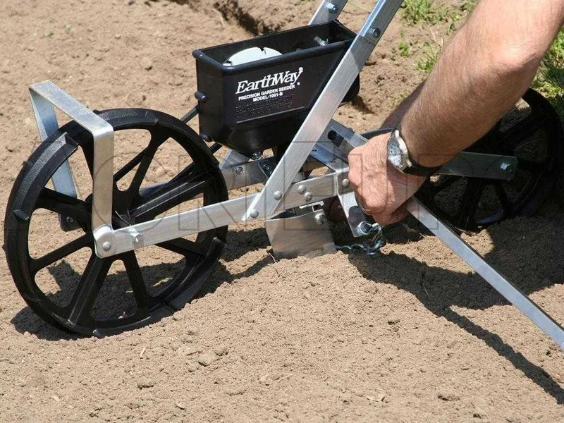 Semoir à poussée manuelle de jardin avec châssis en aluminium Earthway 1001B - Semoir de précision